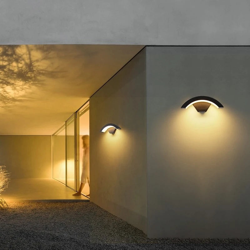 Modern Black Outdoor Wall Sconce – Motion Sensor LED Light for Porch, Garden & Front Door